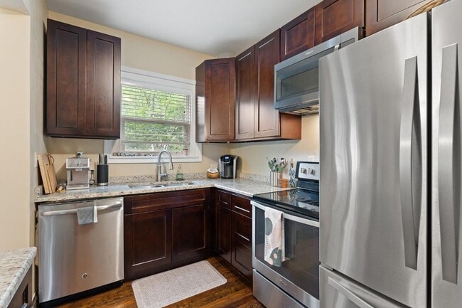 Photo - 2 bed 1.5 bath home Downtown Valparaiso