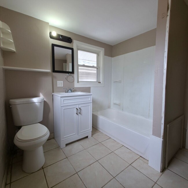 Photo - Single Family Home 4 Bedroom and 1.5 Bath For Rent