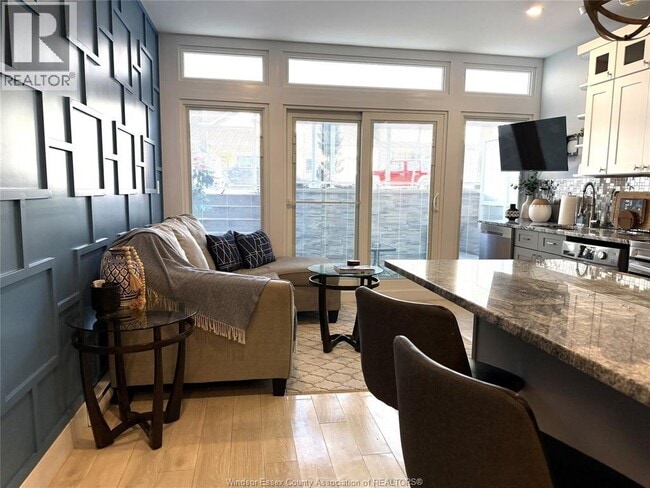 Photo - 477 Pelissier St Unit 3