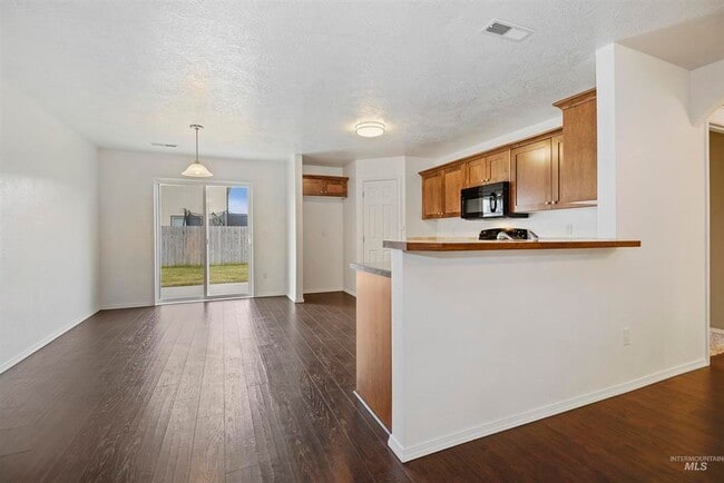 Photo - Single Level 3 bd/2 bath home in Desirable Charter Pointe Sub
