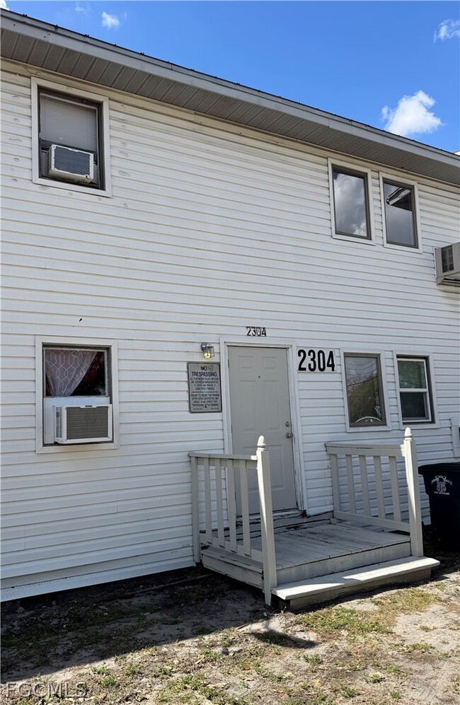 Photo - 2304 Grand Ave