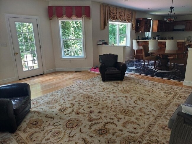 Photo - 1 Chestnut St