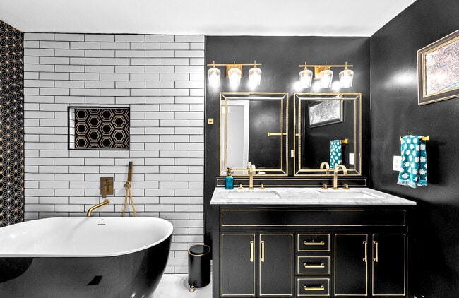 Photo - 9101 La Salle Ave