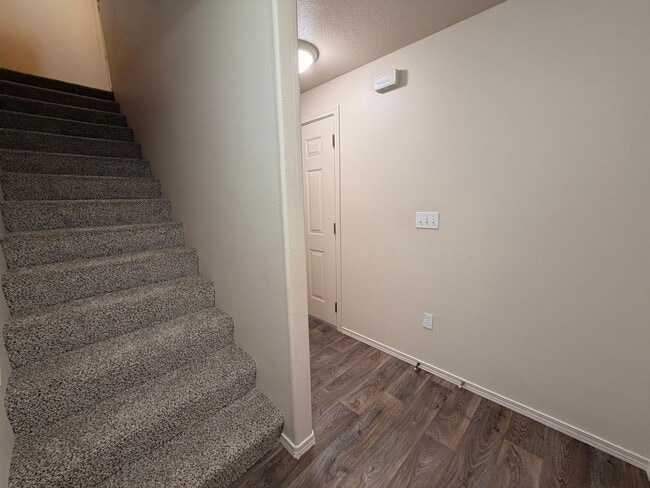 Photo - 2561 NW Cedar Ave