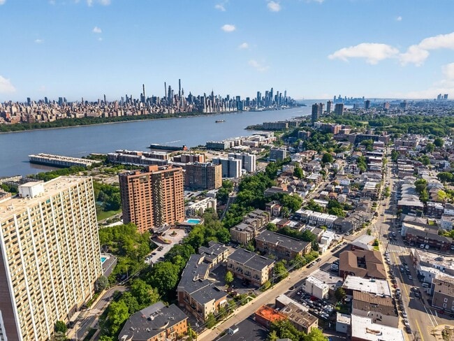 Photo - 200 Laird Ave