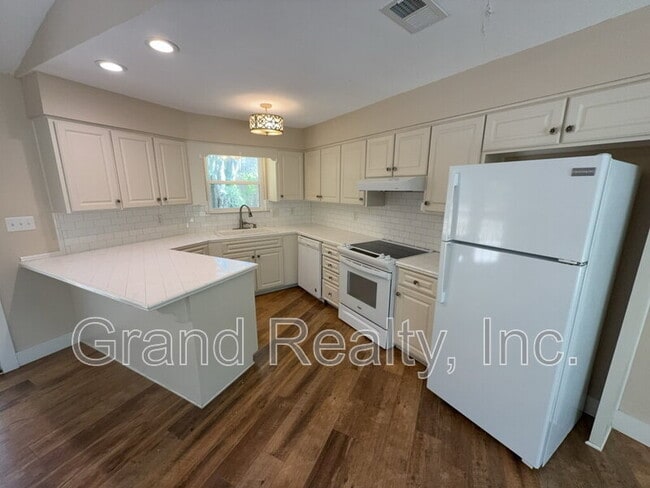 Photo - 7401 Bernadette Dr