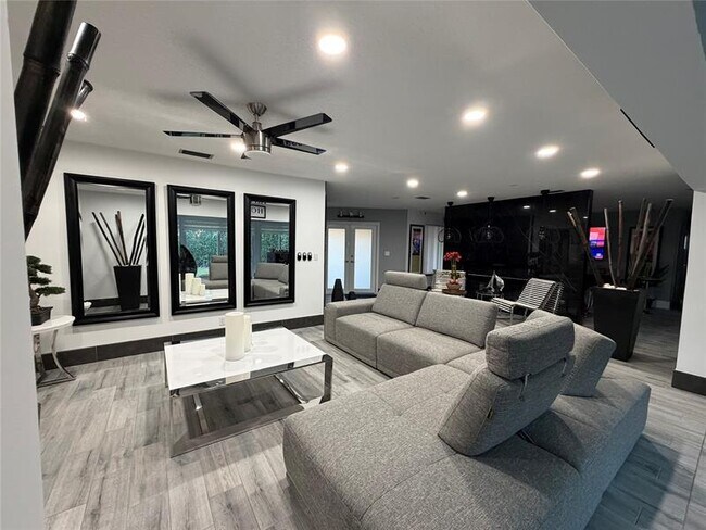 Photo - 11240 NW 43rd St Casa