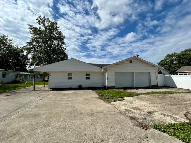 Photo - Newly Renovated 2 bedroom 1 Bath Duplex in Noblesville Unidad B