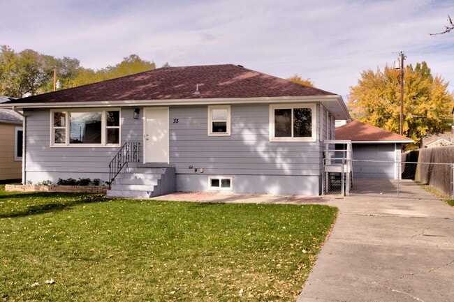 Building Photo - 33 Marshall Dr Rental