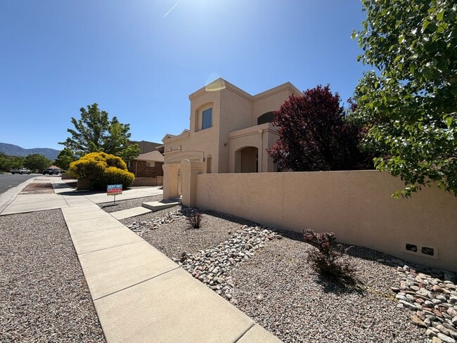 Photo - 4 Bedroom Home Plus Office Available Near Eubank Blvd NE & Paseo Del Norte!