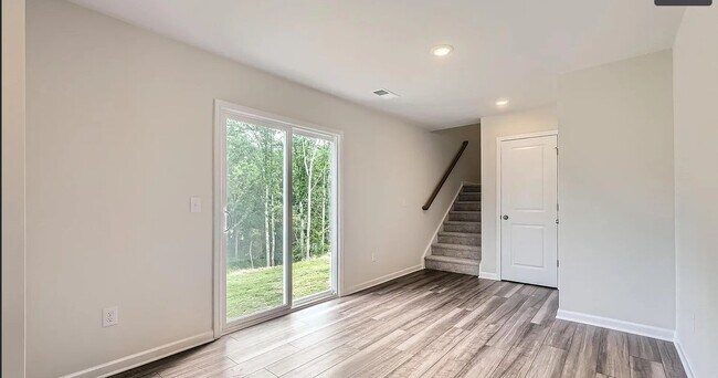 Photo - 1543 Cottage Crk Dr