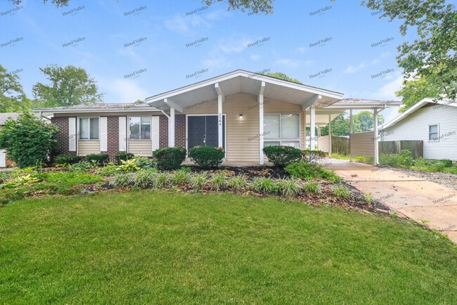 Building Photo - 2584 Shorewood Dr Rental