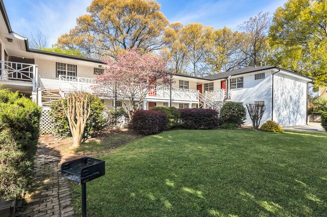 Photo - Taco Town Apartments