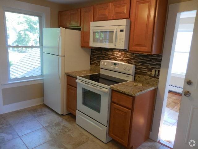 Building Photo - 11 W Green St Unit 2 Rental