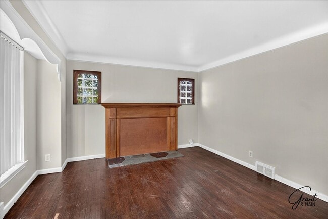 Photo - $1300 3 bedrooms