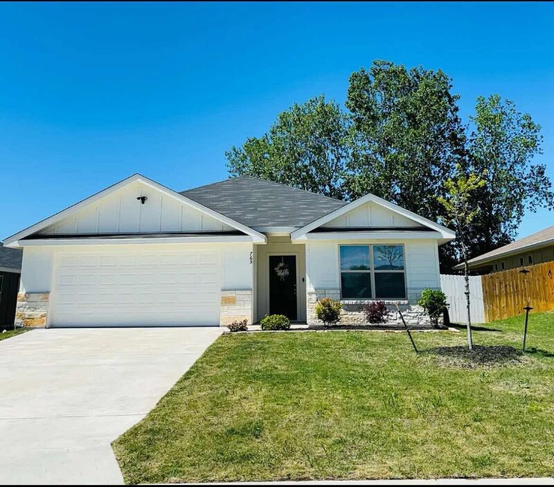 Photo - 765 Freedom Cir House