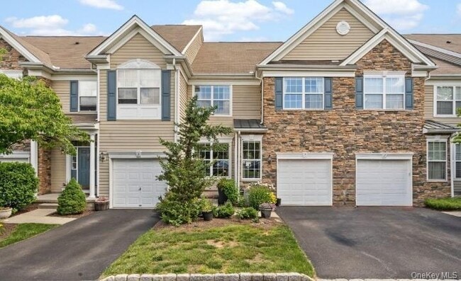 Building Photo - 5 Case Ct