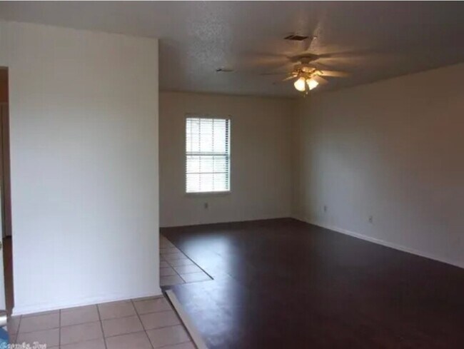 Photo - 1722 W 44th St Unit B