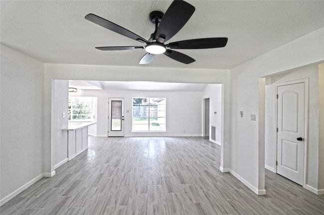Photo - 9211 Blankenship Dr