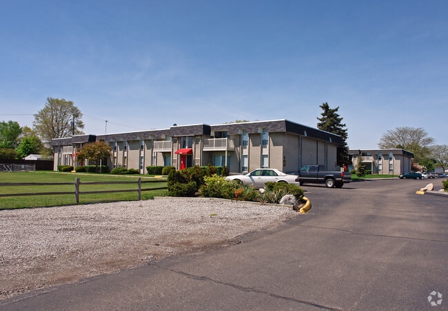 Embassy West Apartments For Rent In Waterford Mi Forrent Com