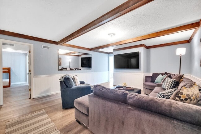 Photo - 10 High Meadows Dr Unidad ID1236830P