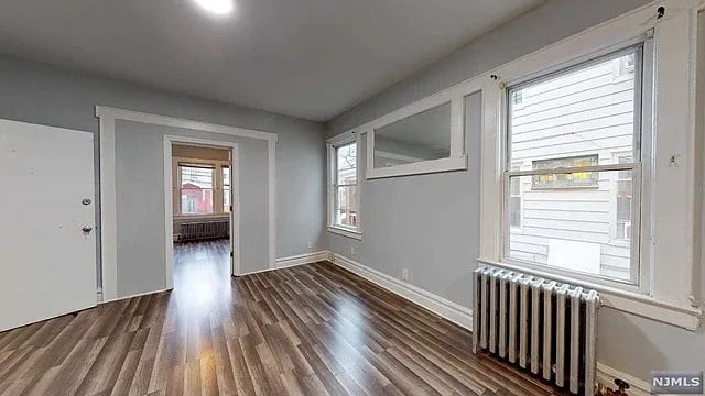 Photo - 416-418-418 Leslie St Unit 1