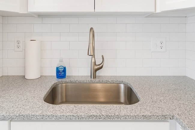 Photo - 2301 Ingersoll Ave Unit ID1234847P