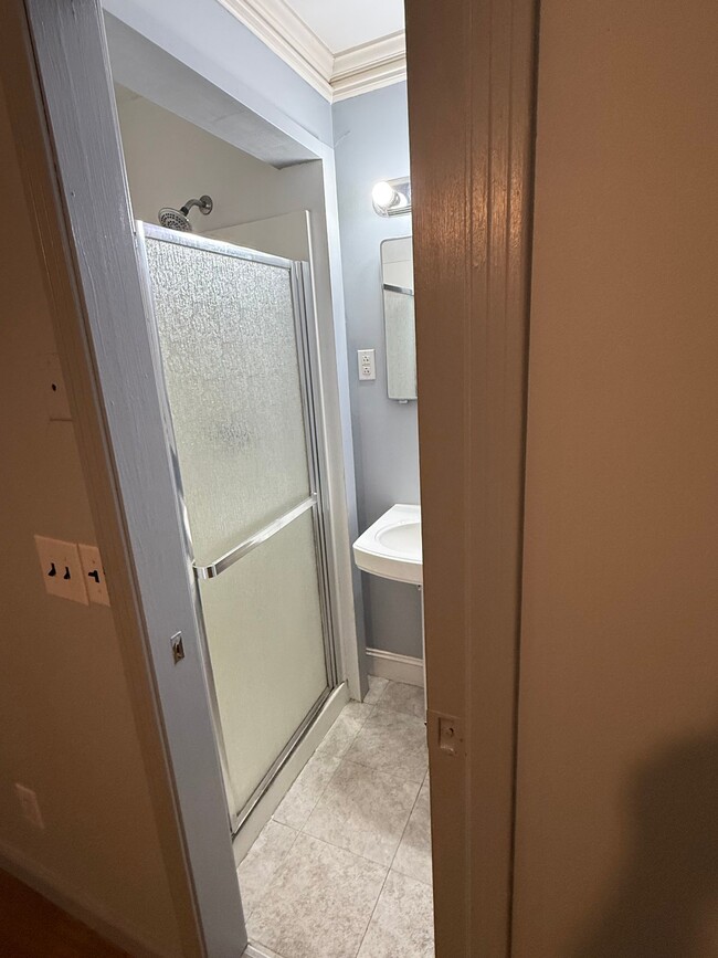 Photo - 212 White Oak St