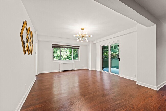 Photo - 4201 Cathedral Ave NW Unit 501W