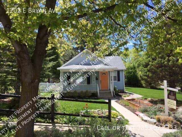 Photo - 1202 Bryan Ave House