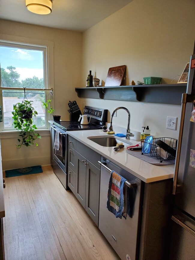Photo - Laurel220 (KC-JF) Unit Laurel22015