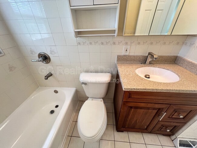 Photo - 206 E Center St