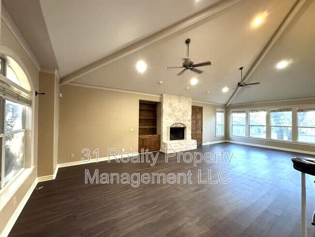 Photo - 7 Monarch Oaks Ln