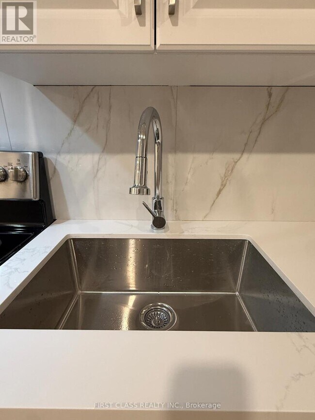 Photo - 15 Avenida St