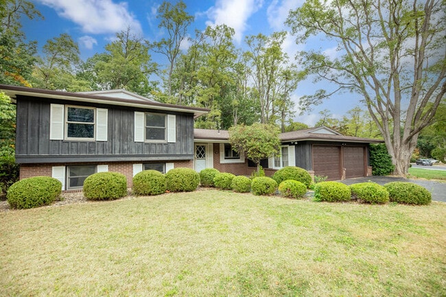 Photo - Large Home in Far North Peoria