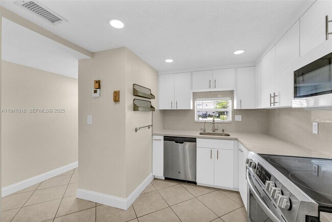 Photo - 681 S Hollybrook Dr Unit 109