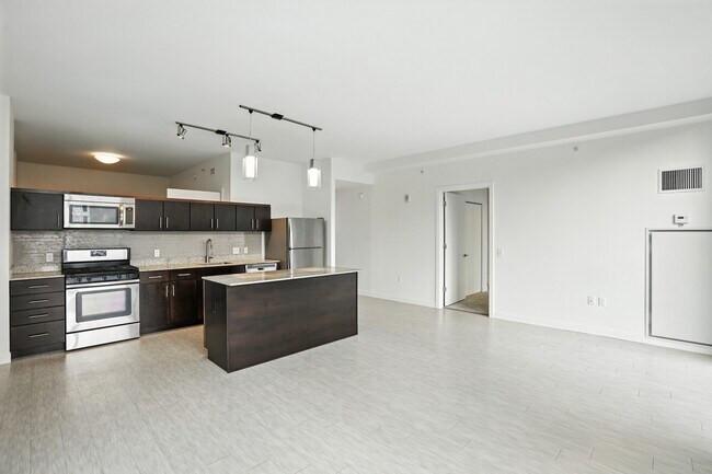 155 Forest Ave