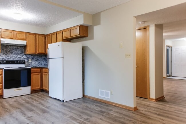 Photo - 3 bedroom, 2.5 bath townhouse in NW Lincoln