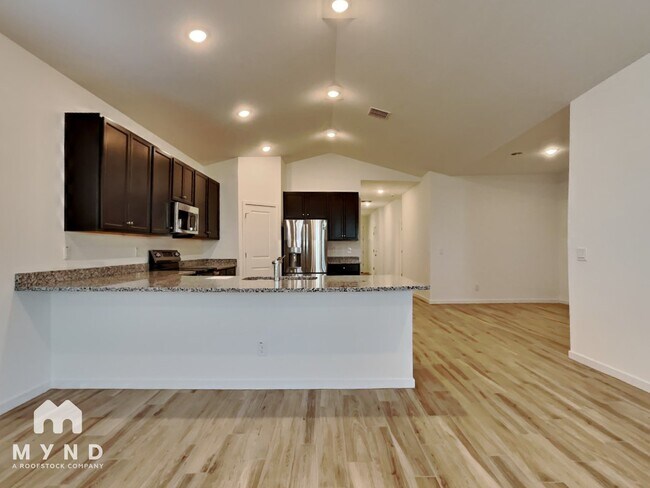 Photo - 7918 N 79th Ave