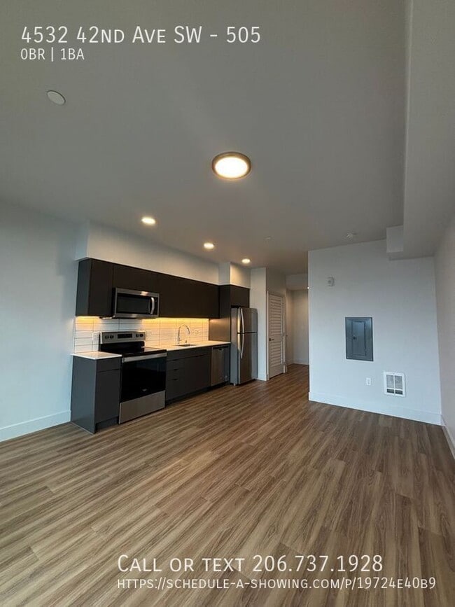 Photo - 4532 42nd Ave SW Unidad 505