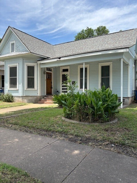 Photo - 1006 Willow St Townhome