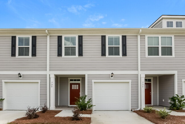 Photo - 729 Trotters Ln Townhome