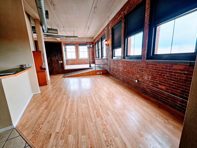 Photo - 200 Main St Condo Unit #607