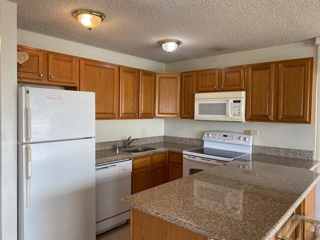 1 Bedroom/1 Bath/2 Parking: Four Paddle in... - 1 Bedroom/1 Bath/2 Parking: Four Paddle in... Unidad 2409 Rental