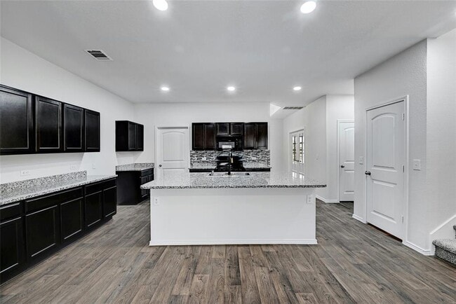 Photo - 5824 Brampton Ln