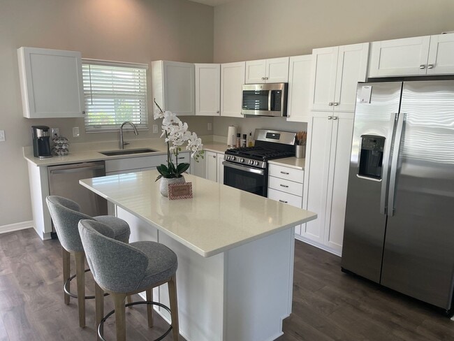 Photo - 1750 Debellis Ln Unit Posted to Internet