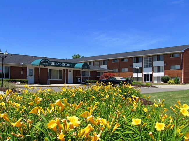 Building Photo - Westland Estates Rental