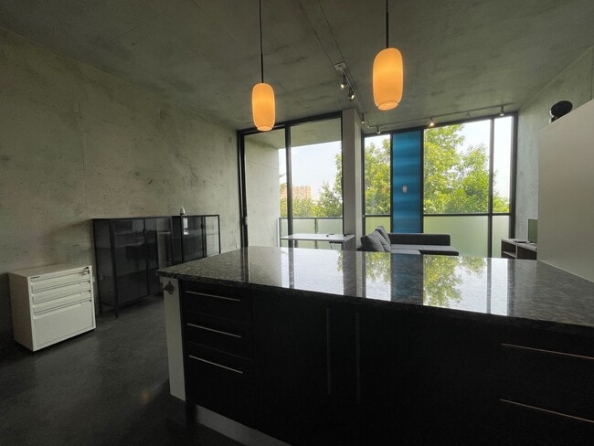 Photo - Awesome 1BR Loft Style Condo Overlooking Midtown!