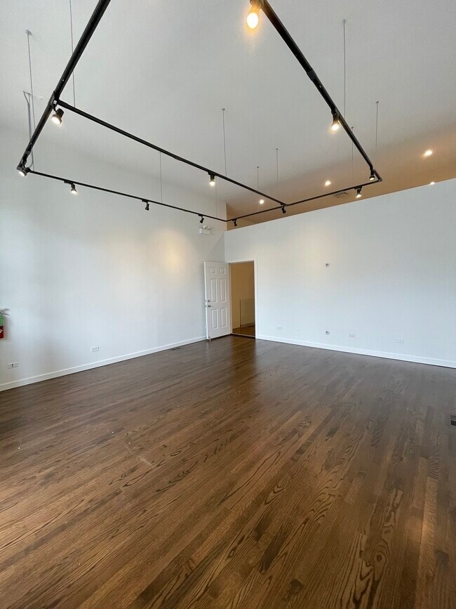 Photo - 1451 N Ashland Ave