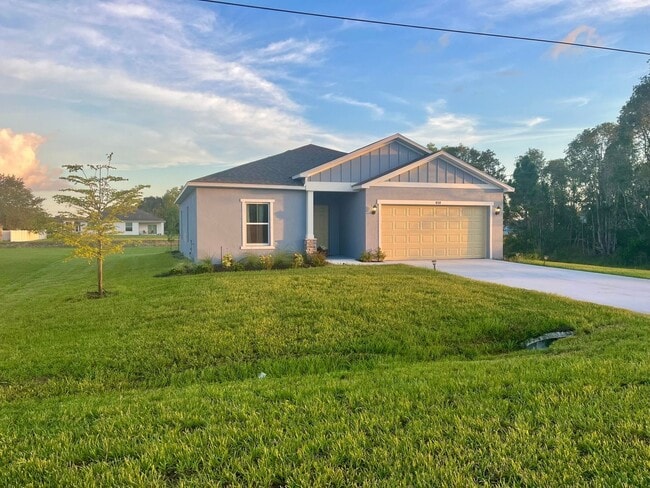 Photo - 858 Rue Labeau Cir